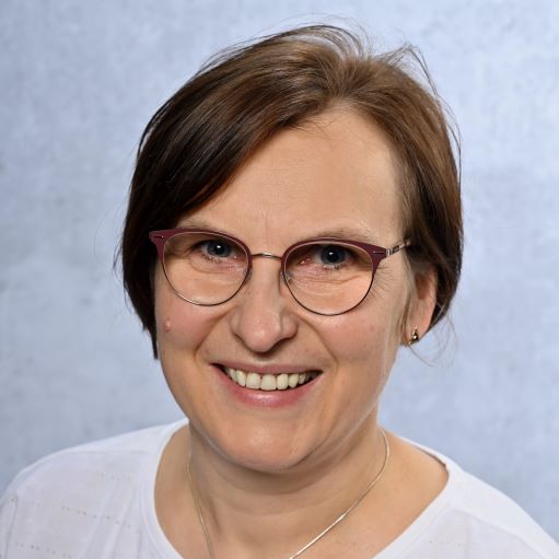 blank profile picture 973460 640